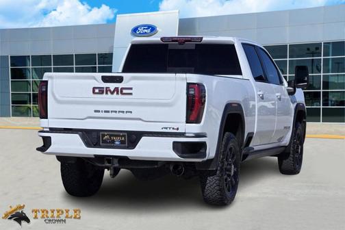 2024 GMC Sierra 2500 AT4