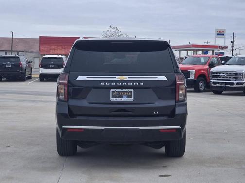 2024 Chevrolet Suburban LT