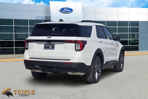 Star White 2026 Ford Explorer ST-Line