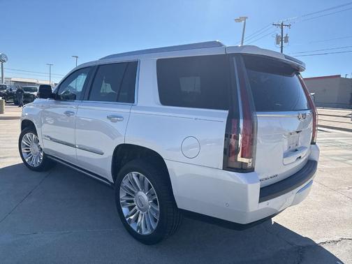 2018 Cadillac Escalade Platinum