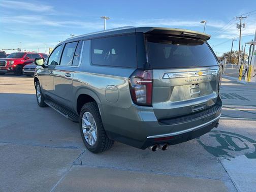 2023 Chevrolet Suburban Premier