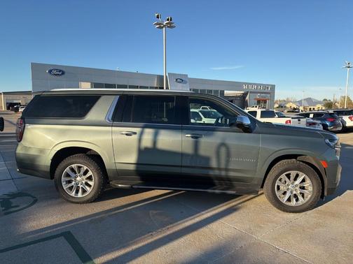 2023 Chevrolet Suburban Premier