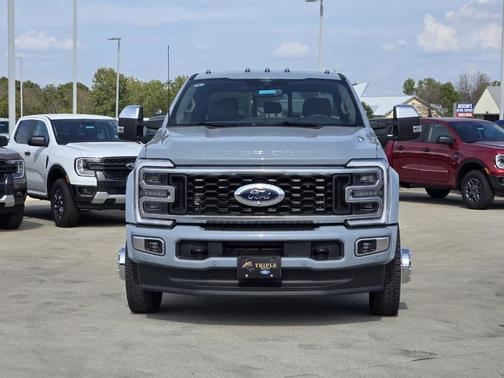 2026 Ford F-450 Platinum