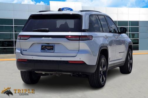 2022 Jeep Grand Cherokee Altitude