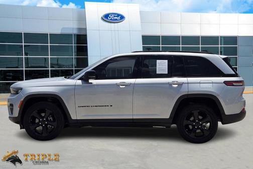 2022 Jeep Grand Cherokee Altitude