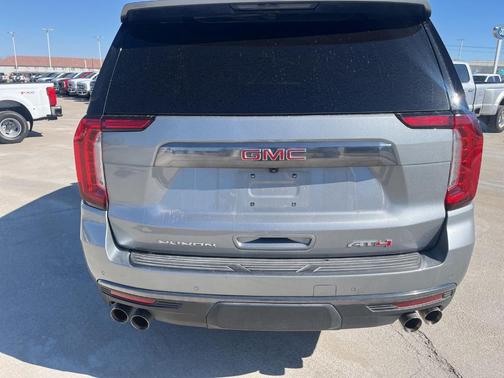 2023 GMC Yukon AT4