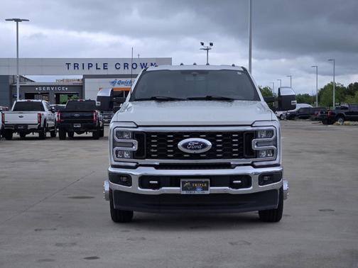 Star White 2023 Ford F-350 Lariat Super Duty