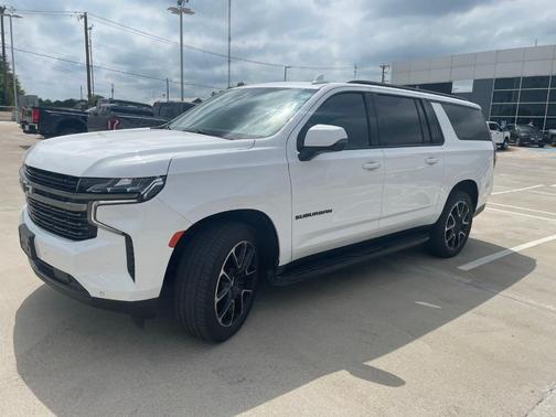 2022 Chevrolet Suburban RST