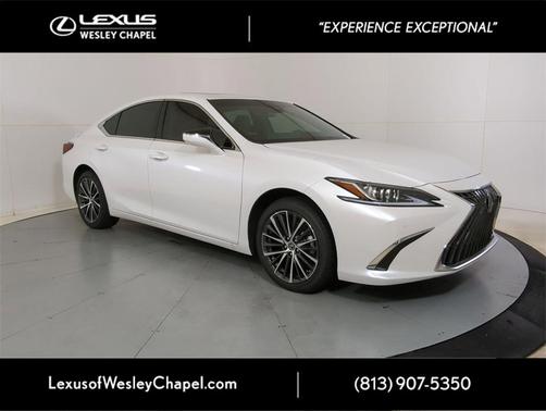 2025 Lexus ES 300h Base