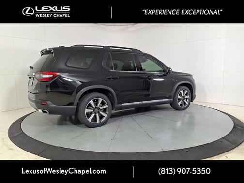 2023 Honda Pilot AWD Elite