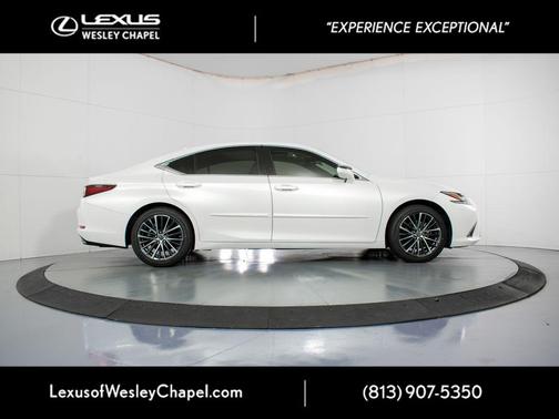 2024 Lexus ES 350 Premium