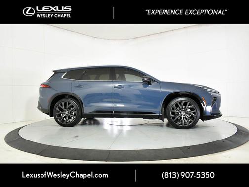 2025 Toyota Crown Signia Limited