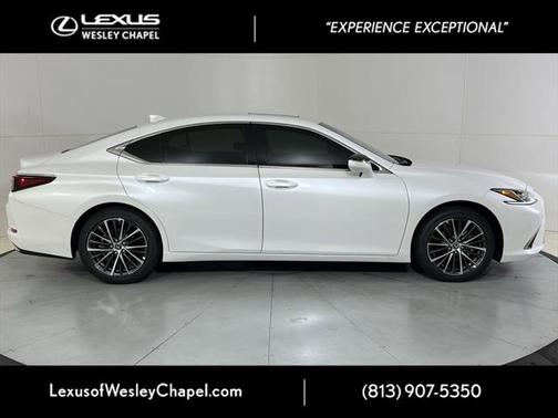 2025 Lexus ES 350 Base