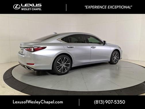 2025 Lexus ES 350 Base