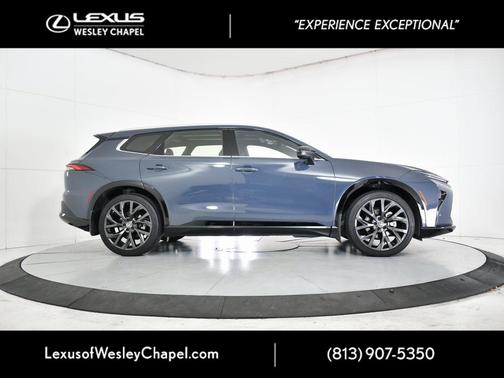 2025 Toyota Crown Signia Limited