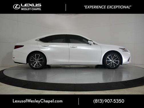 2025 Lexus ES 350 Base