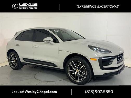 2025 Porsche Macan Base