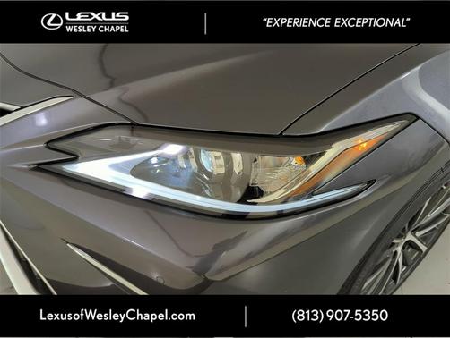 2025 Lexus ES 300h Premium