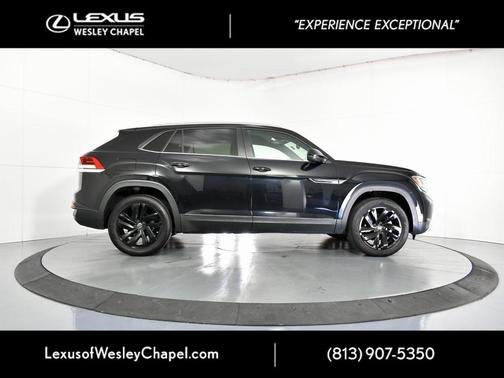 2022 Volkswagen Atlas Cross Sport 2.0T SE w/Technology