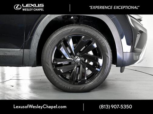 2022 Volkswagen Atlas Cross Sport 2.0T SE w/Technology