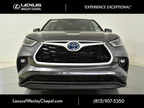 2022 Toyota Highlander Hybrid LE