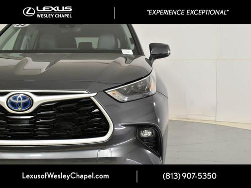 2022 Toyota Highlander Hybrid LE