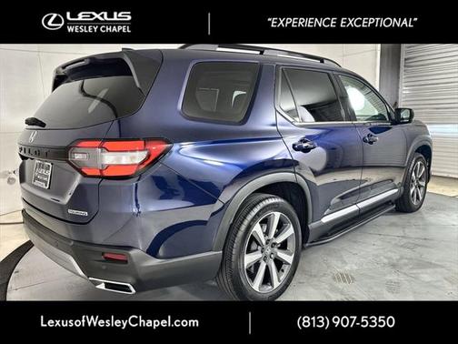 2023 Honda Pilot Touring 8-Passenger