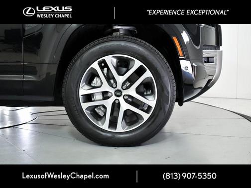 2025 Land Rover Defender 110 P400 X-Dynamic SE