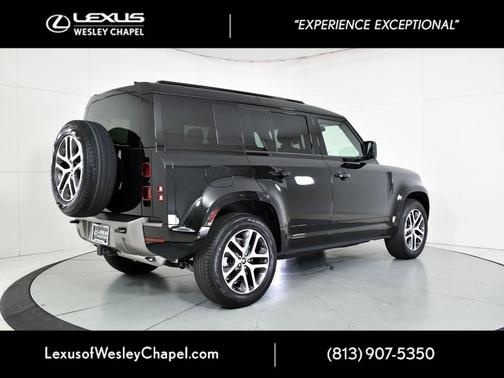 2025 Land Rover Defender 110 P400 X-Dynamic SE