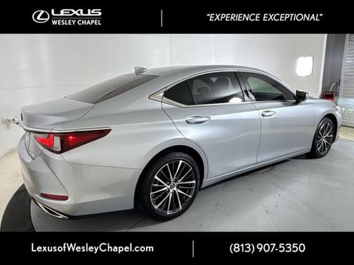 2022 Lexus ES 350 Premium