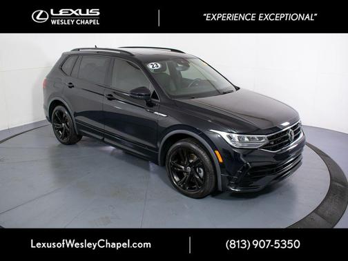 Deep Black Pearl 2023 Volkswagen Tiguan 2.0T SE R-Line Black