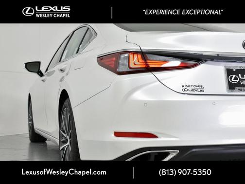 2025 Lexus ES 350 Base