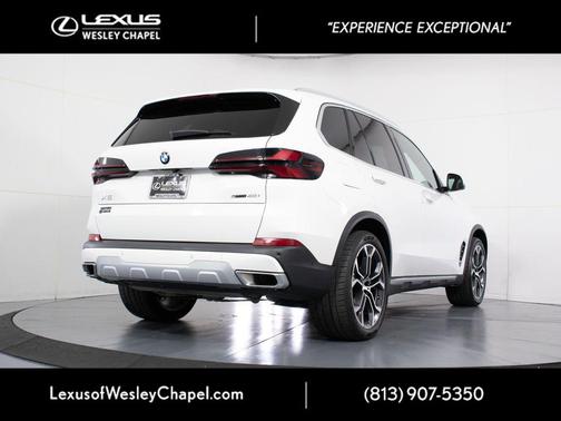 Alpine White 2024 BMW X5 sDrive40i