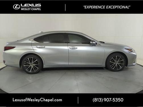 2024 Lexus ES 250 Base