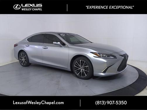 2024 Lexus ES 250 Base