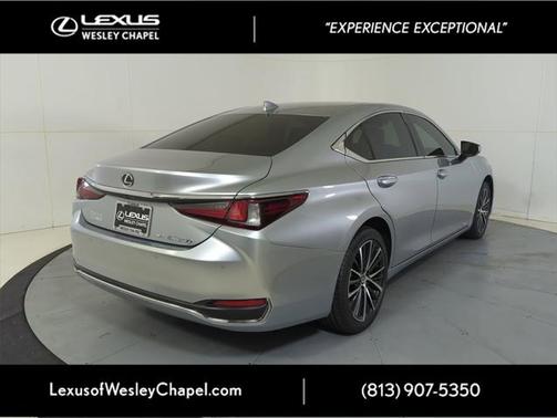 2024 Lexus ES 250 Base