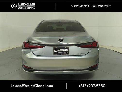 2024 Lexus ES 250 Base