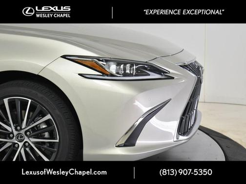 2025 Lexus ES 350 Base