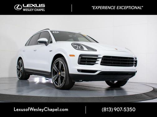Carrara White Metallic 2023 Porsche Cayenne Cayenne E-Hybrid