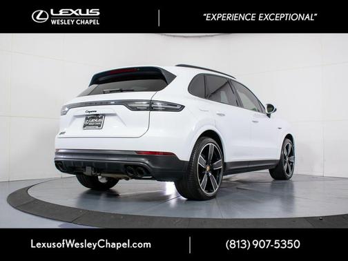 Carrara White Metallic 2023 Porsche Cayenne Cayenne E-Hybrid