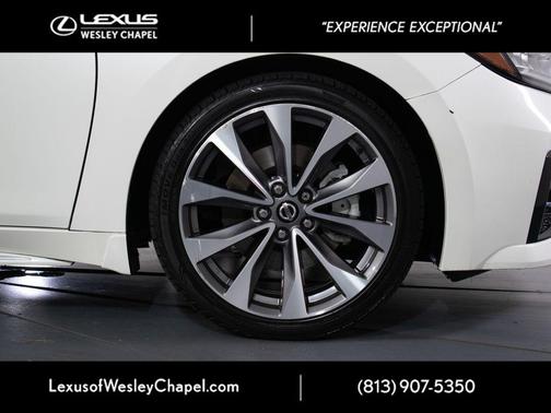 Pearl White Tricoat 2019 Nissan Maxima 3.5 Platinum
