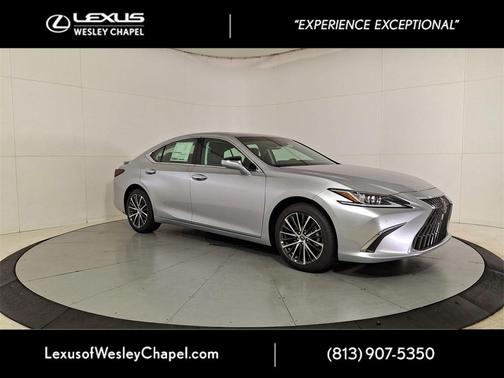 2025 Lexus ES 300h Base