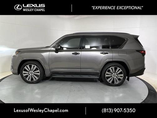 2025 Lexus LX 700h Luxury