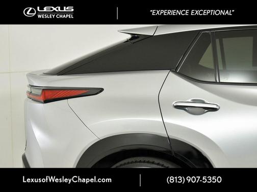 2023 Lexus RZ 450e Luxury
