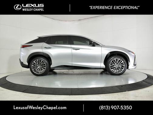 2023 Lexus RZ 450e Luxury