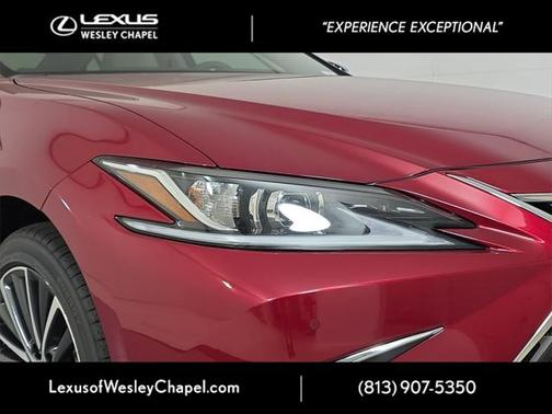 2025 Lexus ES 300h Base