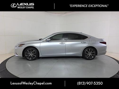 2024 Lexus ES 300h Premium