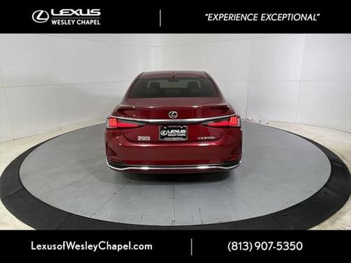 2025 Lexus ES 300h Base