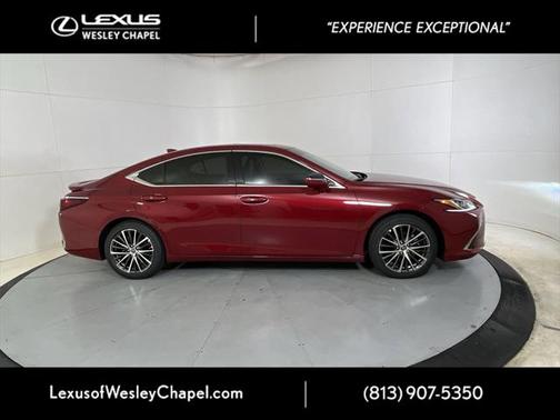 2025 Lexus ES 300h Base