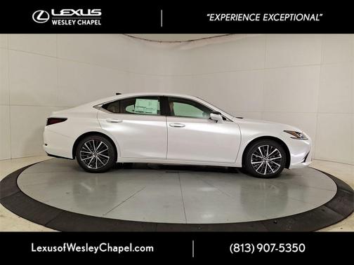 2025 Lexus ES 350 Base